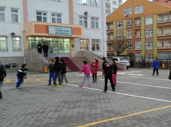 Ankara-Pursaklar-Turgut Özal Ortaokulu fotoğrafı