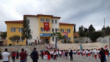 Antalya-Alanya-Türkler Aynur Hasan Sipahioğlu İlkokulu fotoğrafı