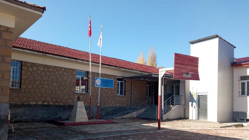 Sivas-Divriği-İstiklal İlkokulu fotoğrafı