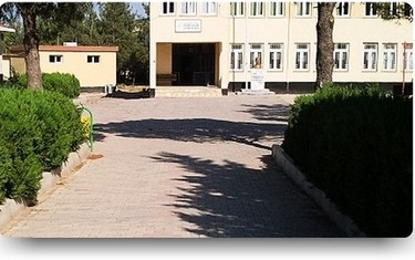 Kahramanmaraş-Türkoğlu-Şekeroba Yunus Emre Ortaokulu fotoğrafı