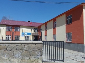 Bitlis-Merkez-Saray İlkokulu fotoğrafı