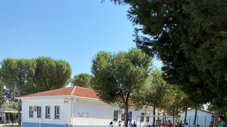 İzmir-Menderes-Karakuyu Ortaokulu fotoğrafı