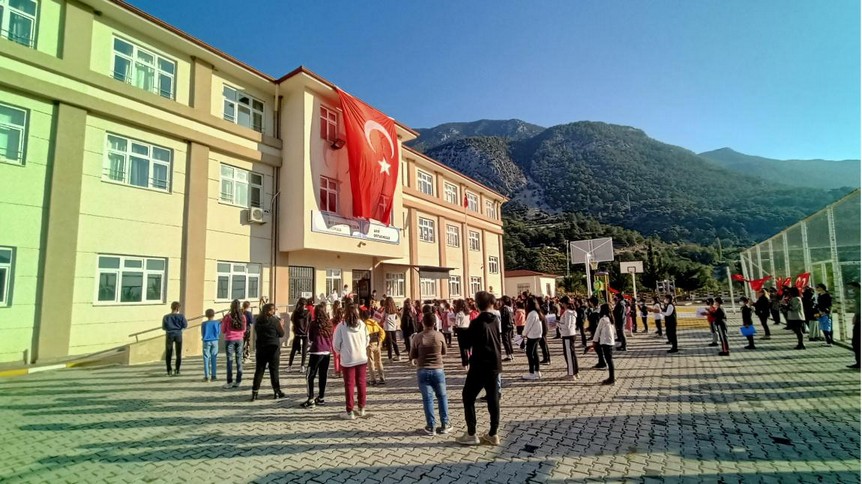 Antalya-Finike-Arif Şehit Osman Çelik İlkokulu fotoğrafı