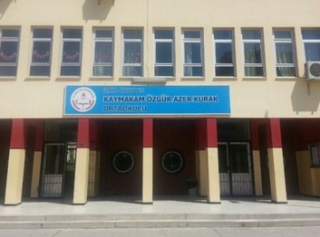 İzmir-Bayraklı-Kaymakam Özgür Azer Kurak Ortaokulu fotoğrafı