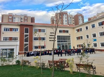 İstanbul-Kartal-Soğanlık Şehit Oktay Karakelle İmam Hatip Ortaokulu fotoğrafı
