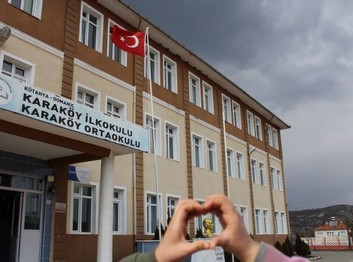 Kütahya-Domaniç-Karaköy Ortaokulu fotoğrafı