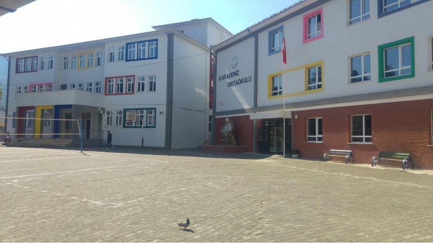 Artvin-Hopa-Karadeniz Ortaokulu fotoğrafı