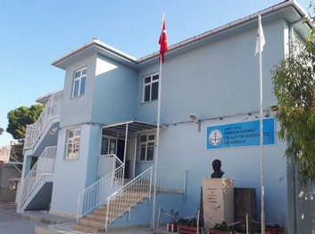 İzmir-Urla-Perihan Mahmut Celalettin Demirgüreş Ortaokulu fotoğrafı