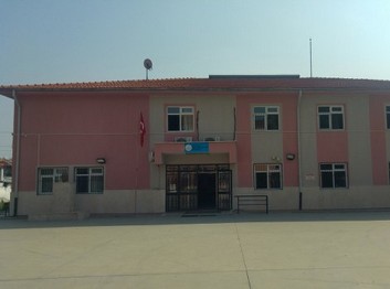 Manisa-Saruhanlı-İshakçelebi Şehit Hüseyin Koşar Ortaokulu fotoğrafı