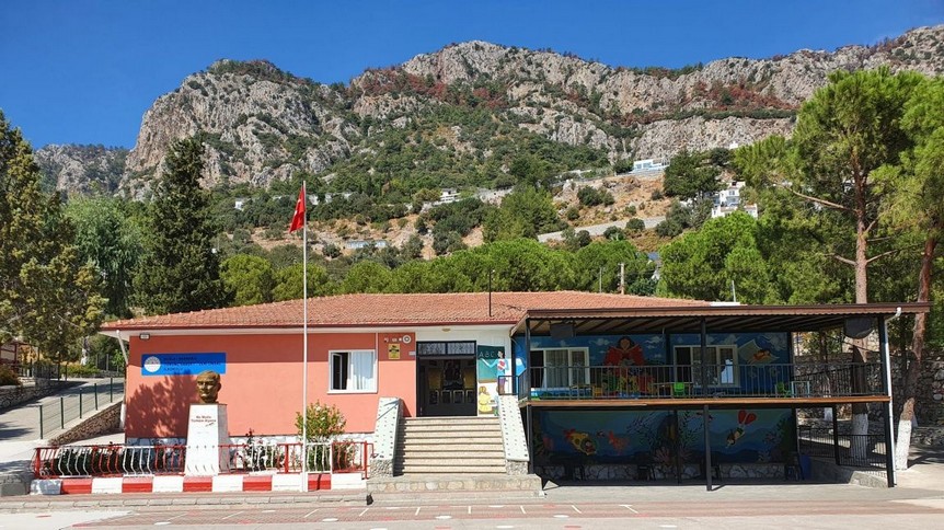 Muğla-Marmaris-Turunç Saadet Zeki Ünsal İlkokulu fotoğrafı