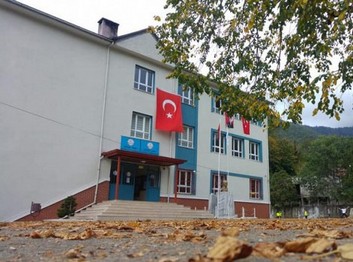 Artvin-Kemalpaşa-Köprücü İlkokulu fotoğrafı