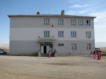 Van-Erciş-Haydarbey Ortaokulu fotoğrafı