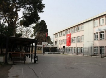 İzmir-Konak-Konak Göztepe Mesleki ve Teknik Anadolu Lisesi fotoğrafı