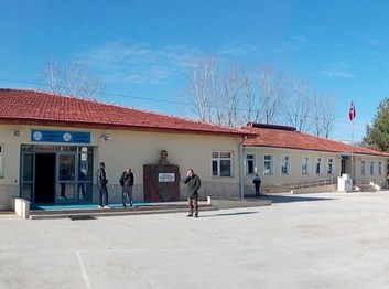 Tokat-Niksar-Mahmudiye İlkokulu fotoğrafı