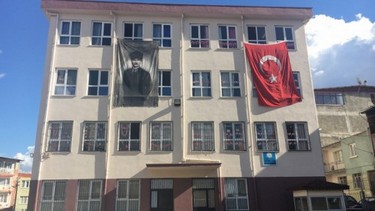 İzmir-Konak-Nuri Öz İlkokulu fotoğrafı