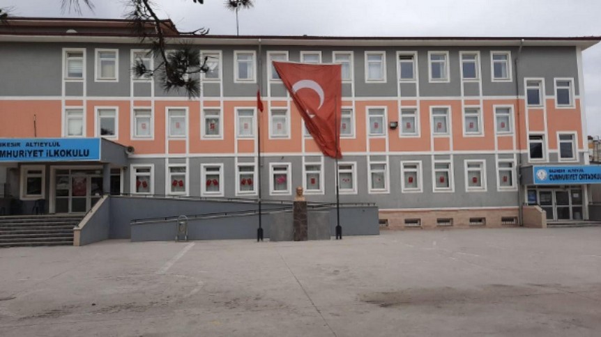 Balıkesir-Altıeylül-Cumhuriyet İlkokulu fotoğrafı