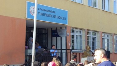 Afyonkarahisar-Merkez-Yunus Emre Ortaokulu fotoğrafı