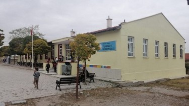 Konya-Yunak-Turgut İlkokulu fotoğrafı