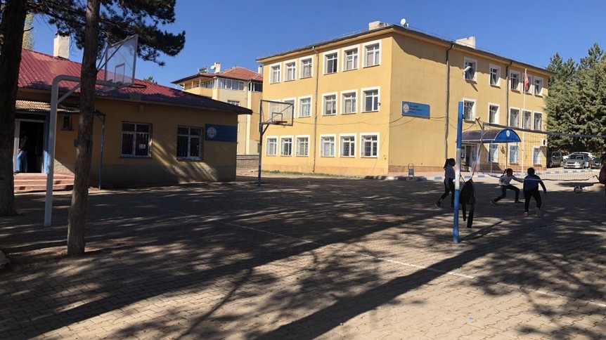 Sivas-Gemerek-Yeniçubuk Cumhuriyet Ortaokulu fotoğrafı