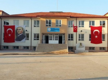 Sakarya-Hendek-Uzuncaorman Murat Nişancı İlkokulu fotoğrafı