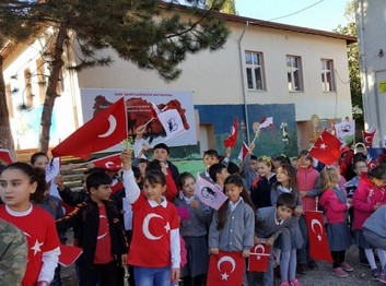 Amasya-Merzifon-Alıcık Şehit İlker Atan Ortaokulu fotoğrafı