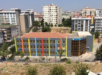 İzmir-Buca-Ege İhracatçı Birlikleri Ortaokulu fotoğrafı