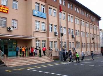 İstanbul-Bayrampaşa-Nuri Örs Ortaokulu fotoğrafı