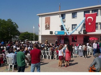 İzmir-Buca-Buca Tütün İhracatçıları Birliği İlkokulu fotoğrafı