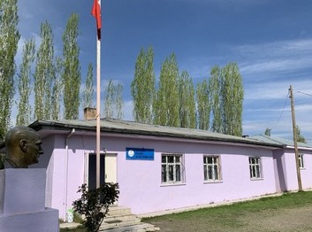 Iğdır-Karakoyunlu-Orta Alicanlar Şehit Deniz Er Bayram Bahsi İlkokulu fotoğrafı