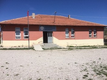 Isparta-Yalvaç-Yukarı Kaşıkara Ortaokulu fotoğrafı