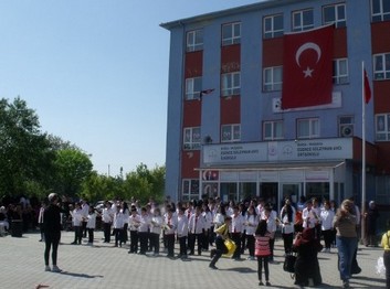 Bursa-Mudanya-Esence Süleyman Avcı Ortaokulu fotoğrafı