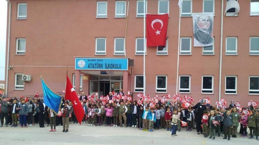 Balıkesir-Bigadiç-Atatürk İlkokulu fotoğrafı