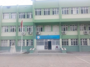 Mersin-Akdeniz-Mehmet Dağlı İmam Hatip Ortaokulu fotoğrafı