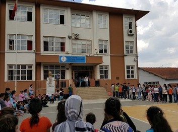 Manisa-Yunusemre-Vakıfbank-Türkbirliği Ortaokulu fotoğrafı