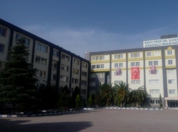 İzmir-Karşıyaka-Şehit Prof. Dr. İlhan Varank Anadolu İmam Hatip Lisesi fotoğrafı