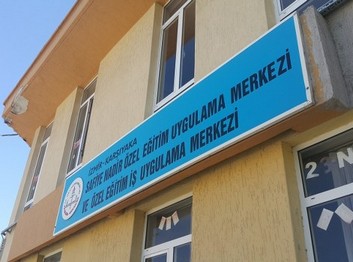 İzmir-Karşıyaka-Safiye Nadir Özel Eğitim Uygulama Okulu II. Kademe fotoğrafı