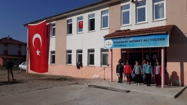 Isparta-Eğirdir-Pazarköy Mehmet Ali Yüceer Ortaokulu fotoğrafı