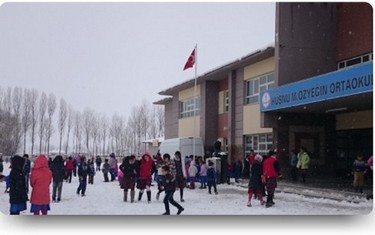 Van-Erciş-Hüsnü Özyeğin İlkokulu fotoğrafı