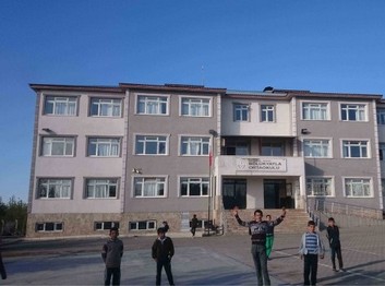 Adıyaman-Kahta-Bölükyayla İmam Hatip Ortaokulu fotoğrafı