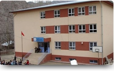 Artvin-Yusufeli-Alanbaşı Bağlar İlkokulu fotoğrafı