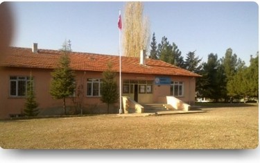 Çorum-Laçin-Narlı İlkokulu fotoğrafı