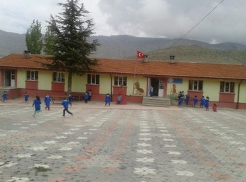 Konya-Halkapınar-Çakıllar İlkokulu fotoğrafı