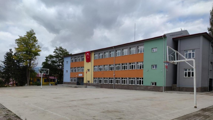 Tokat-Reşadiye-Bereketli Ortaokulu fotoğrafı