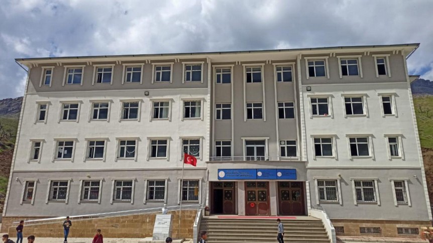 Hakkari-Derecik-Uslu Köyü Taşlıçay Ortaokulu fotoğrafı