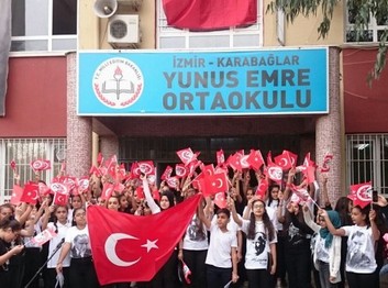 İzmir-Karabağlar-Yunus Emre Ortaokulu fotoğrafı