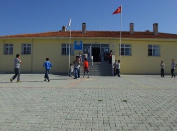 Manisa-Gördes-Şehit Makbule Hanım İlkokulu fotoğrafı