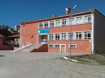 Kütahya-Domaniç-Domaniç Şehit Muhammed Fatih Safitürk İmam Hatip Ortaokulu fotoğrafı