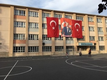 İstanbul-Ümraniye-Yunus Emre Ortaokulu fotoğrafı