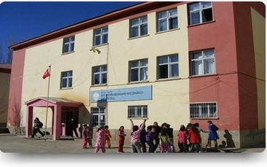 Bitlis-Hizan-Şht.Öğrt. A. Nafiz Özbağrıaçık Ortaokulu fotoğrafı