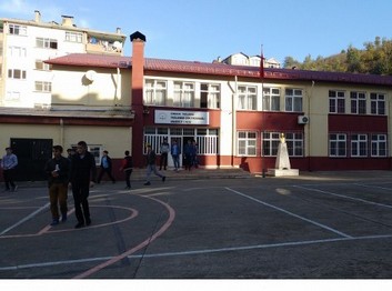Giresun-Yağlıdere-Yağlıdere Çok Programlı Anadolu Lisesi fotoğrafı